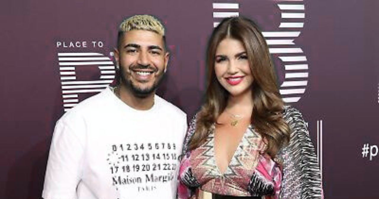 Farina Opoku: Ein tiefer Einblick in das Leben, die Karriere und den Einfluss einer modernen Ikone 2 Untitled design 2025 09 22T205622.555