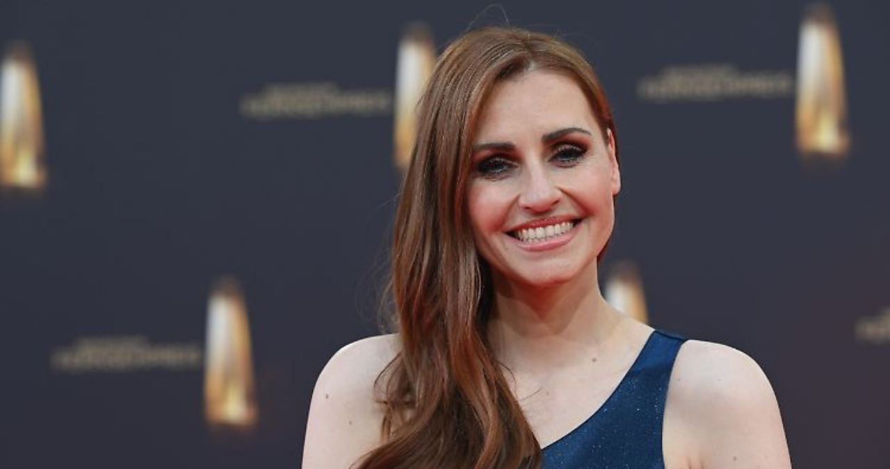 Bella Lesnik: Die sympathische Moderatorin mit Herz und Haltung 2 Untitled design 2025 10 29T204017.882